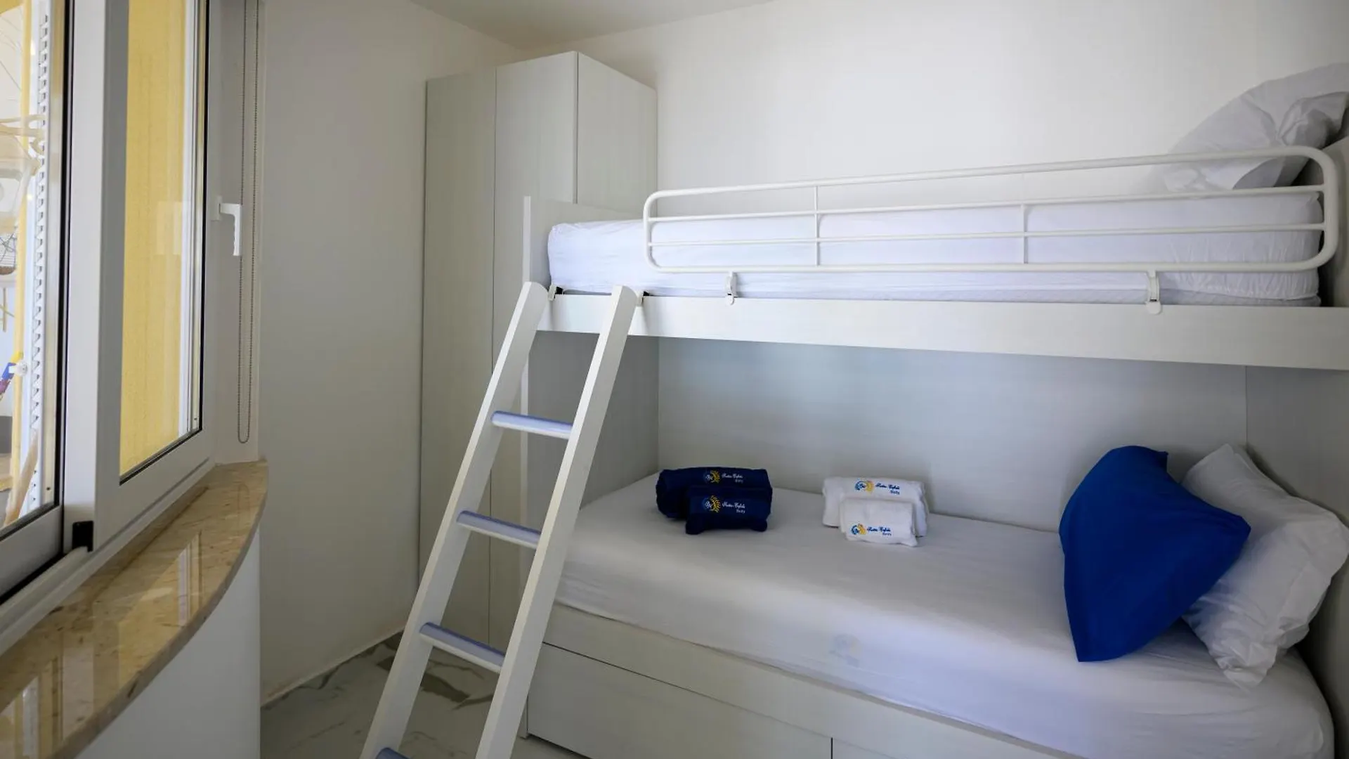 Bm Suite Villa Cefalu 0*,